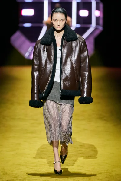 Look 37